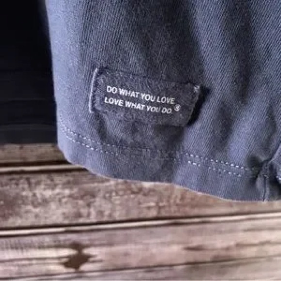 Life Is Good The Art of Optimism Short-Sleeved V-Neck Crusher Tee Size XL - Picture 4 of 6